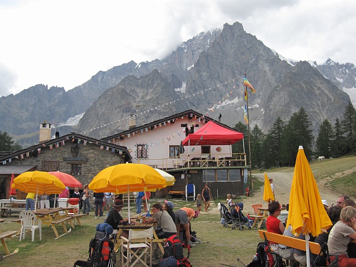 IMG_1767.jpg - Rifugio Maison Vieille at Col Checrouit