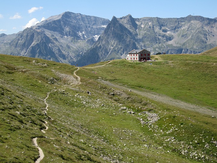 IMG_1992.jpg - Coming up to Col de Balme (the border between Switzerland and France).