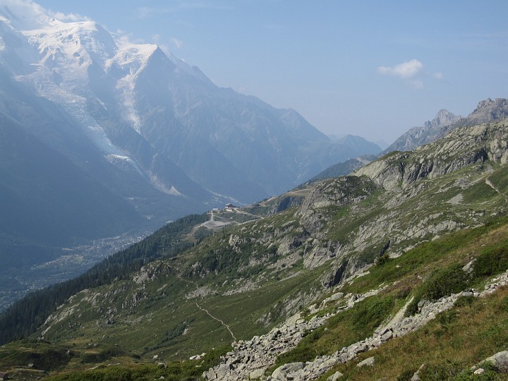 IMG_2048.jpg - View ahead to the north flanc of the Mont Blanc range over the Vallee de l'Arve.  Note the refuge in the mid distance.