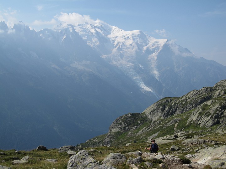 IMG_2058.jpg - View ahead to the north flanc of the Mont Blanc range