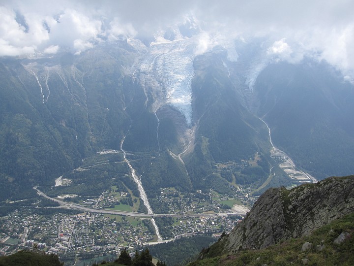 IMG_2141.jpg - View down to Chamonix (1500m below)