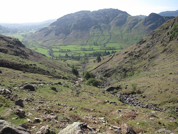 IMG_3359.JPG - Looking down Stickle Ghyll across to Lingmoor Fell