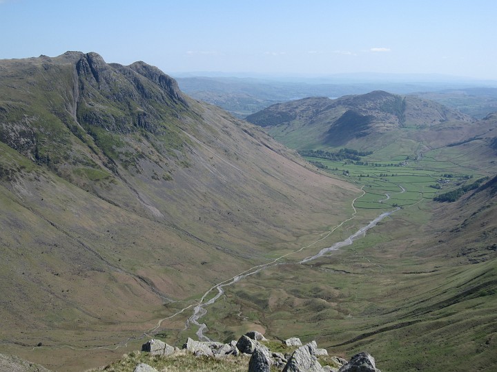 IMG_3388.JPG - View from Rossett Pike down the valley with the Pike of Stickle and Langdale Pikes on the left.