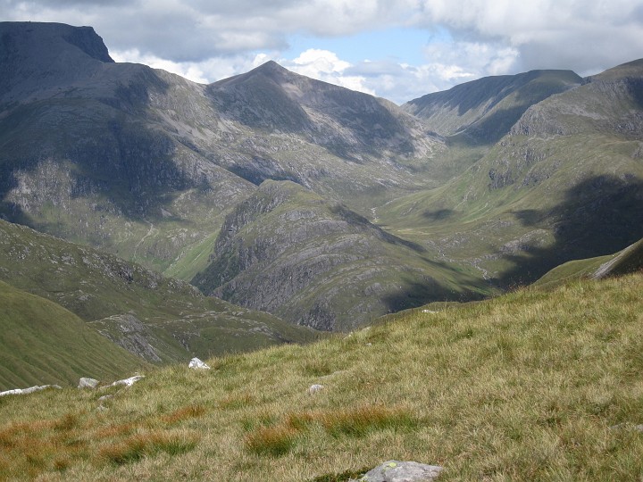 20110825-114355.JPG - Ben Nevis on the far left (you can just about make out the shelter), Carn Mor Deag and is that Anoach Mor on the right.